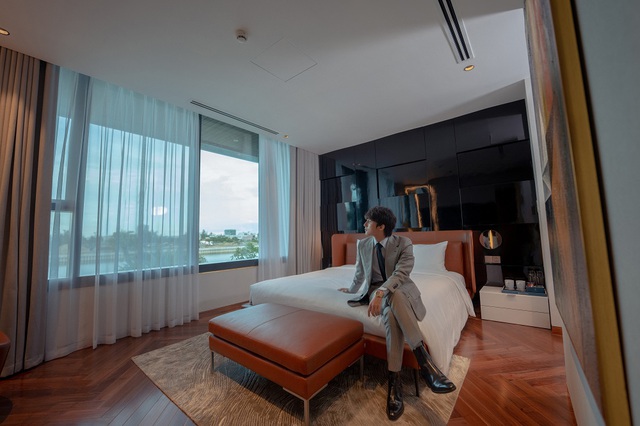 Không gian phòng ngủ thoáng mát view sông với hệ thống điều hòa gió tươi (VRV)