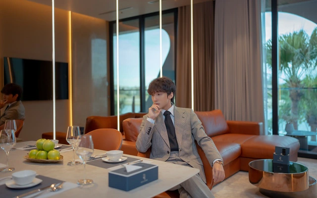 Sơn Tùng M-TP tại Regal Complex Vẻ đẹp tinh tế, sang trọng giao hòa